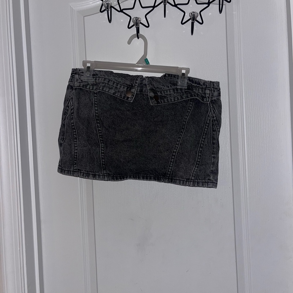 Stylish Gray Denim Skirt